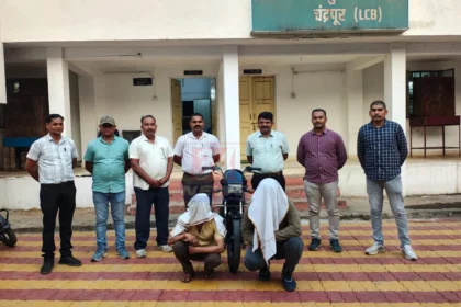 चंद्रपूर शहरात LCB ने दुचाकी चोरांना अटक केली, हिरो स्प्लेंडर जप्त | Chandrapur Bike Theft